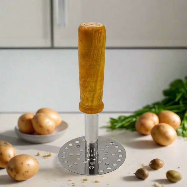 10200 wooden handle potato masher 1pc