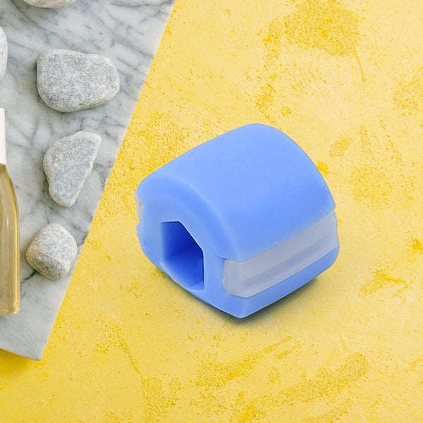 cn blue jaw exerciser used to gain sharp and chiselled jawline easily and fast