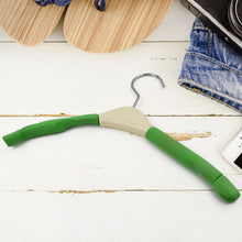13128 green sponge cloth hanger 1pc