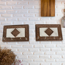 meenakari handicraft wooden keyholder