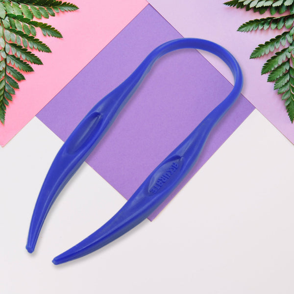 plastic tongue cleaner for kids adults tongue scraper for bad breath maintain oral hygiene for daily use for fresh breath bacteria removal improved taste plastic with handle tongue cleaner 1 pc