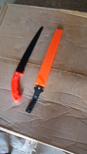 hand pruning saw with cover gardening tool