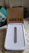 17576 foldable silicone tissue holder