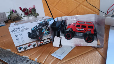 17864 mist spray race car toy off road speed car with smoke water sprayer mist with light high strength climbing power smoke effect color may vary kids